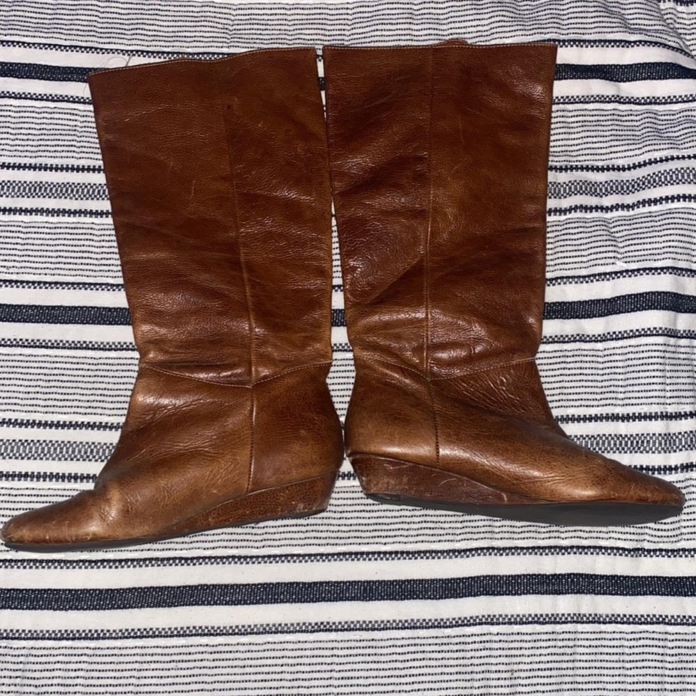 Boots - Picture 5 of 5